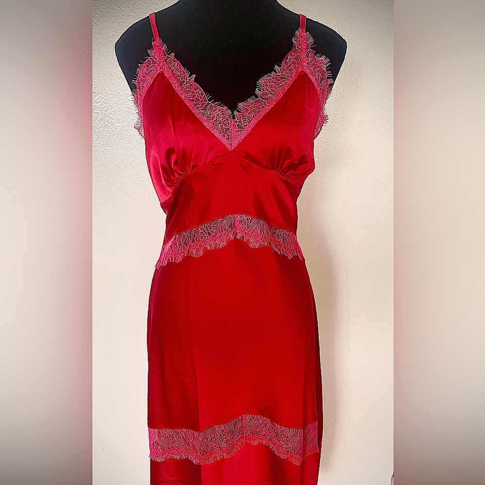 🆕-KILO BRAVA - VALENTINE SEXY SATIN & LACE MIDI SLIP - LIPSTICK RED/HOT PINK - Picture 2 of 9